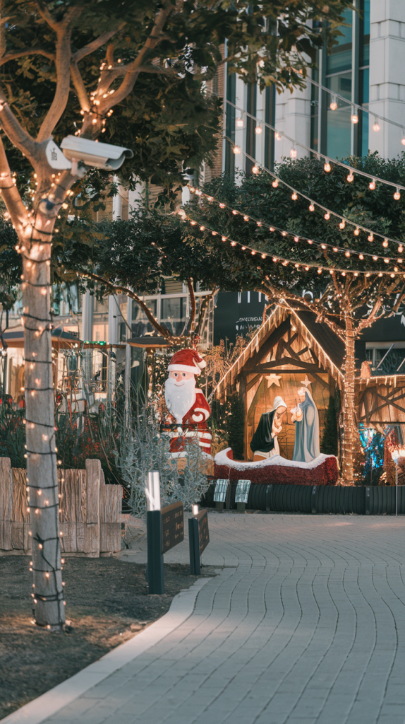 Festive Flair: 29 Cutting-Edge Outdoor Decorating Ideas For The 2025 Holiday Season
