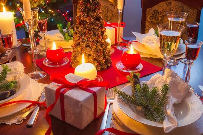 10 Tips Maximize Table Space For Holiday Dinners | Best Allen Fabric Store