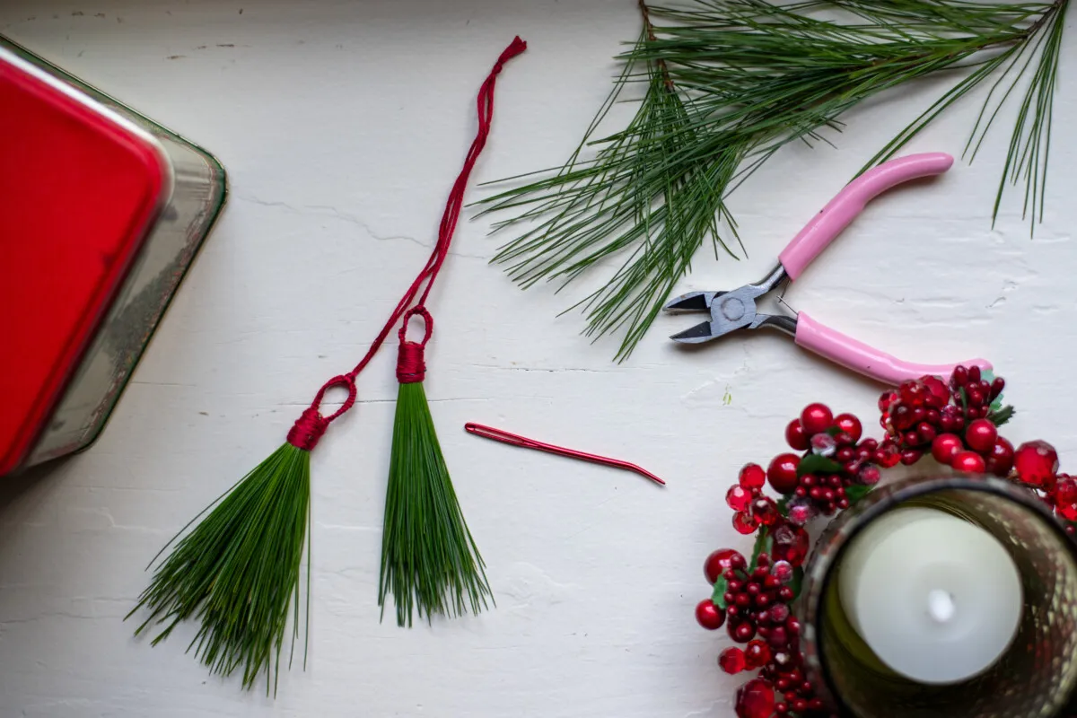 10 Ways to Use Evergreen Cuttings to Decorate for Christmas