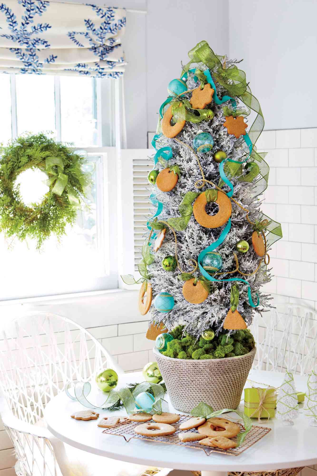12 Small Christmas Tree Ideas That Add Cheer To Any Space