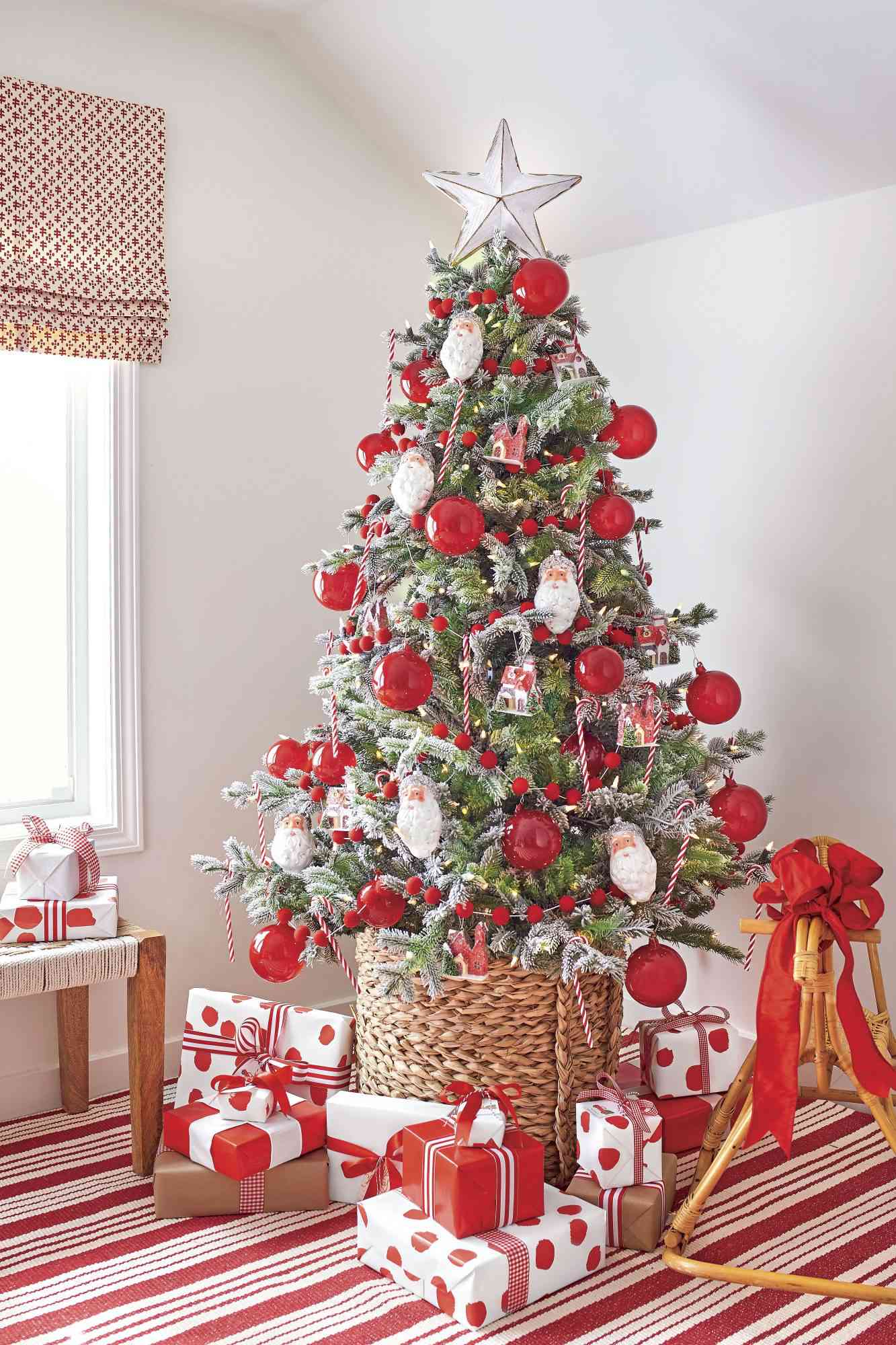12 Small Christmas Tree Ideas That Add Cheer To Any Space