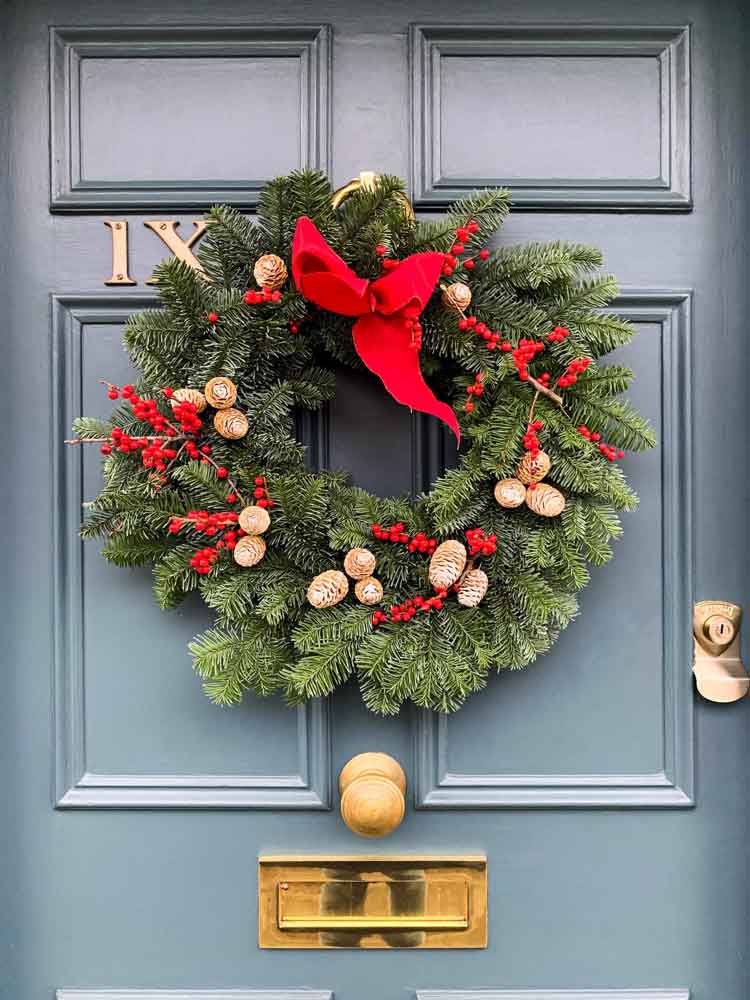 15 Best Christmas Indoor Decoration Ideas for This Year