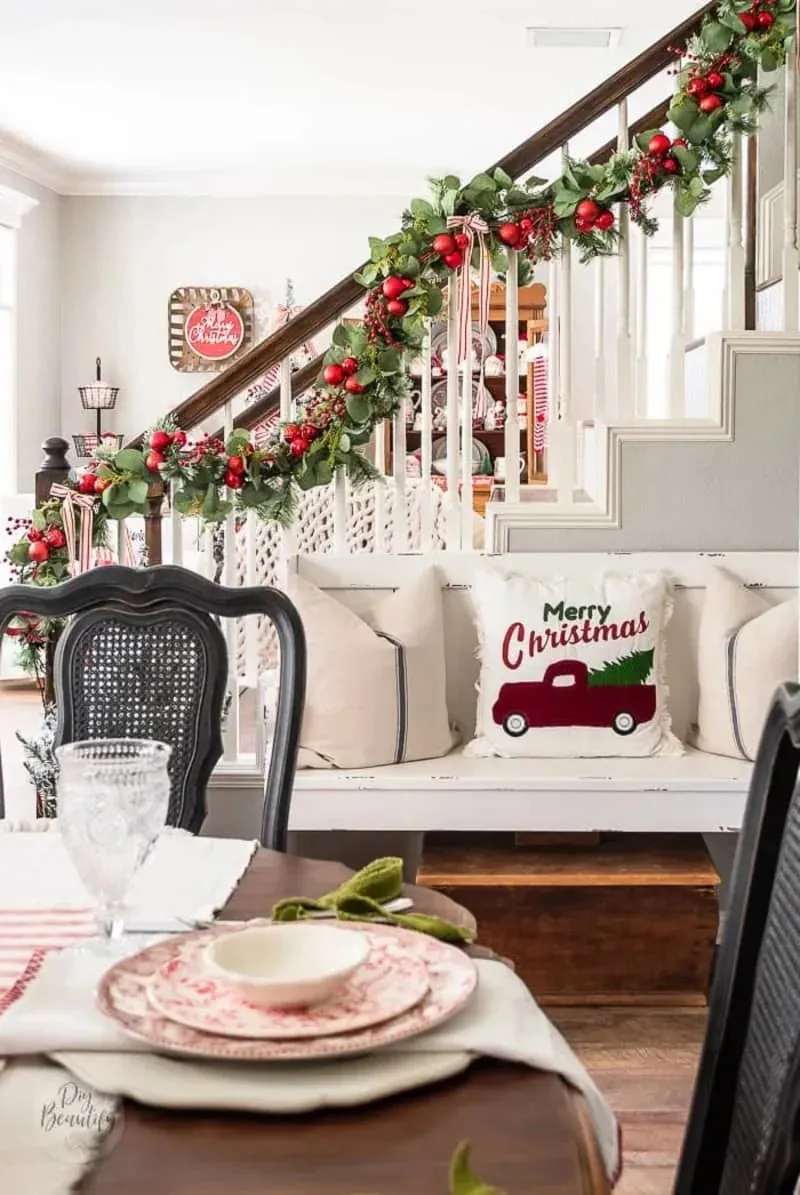 15 Garland Ideas for Every Room (Even the Bathroom!)