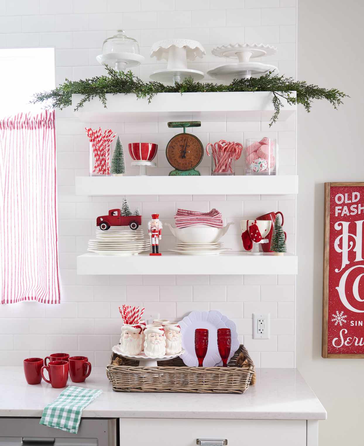 18 Festive Ways to Decorate Your Kitchen for Christmas