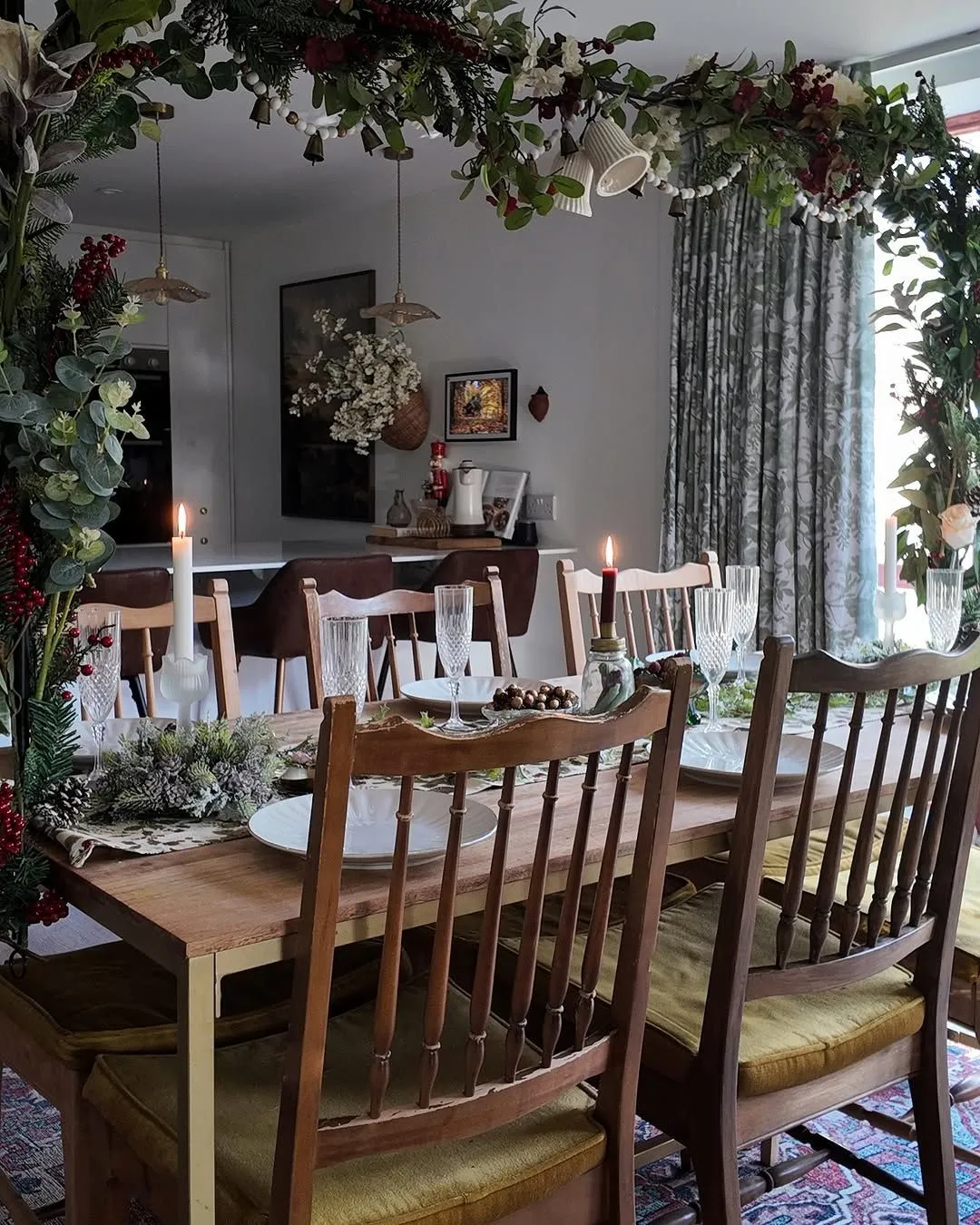 20 Christmas Table Decor Ideas for a Festive Dining Setting