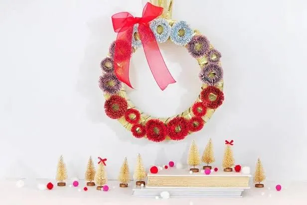20 Gorgeous DIY Winter Wreaths | HGTV
