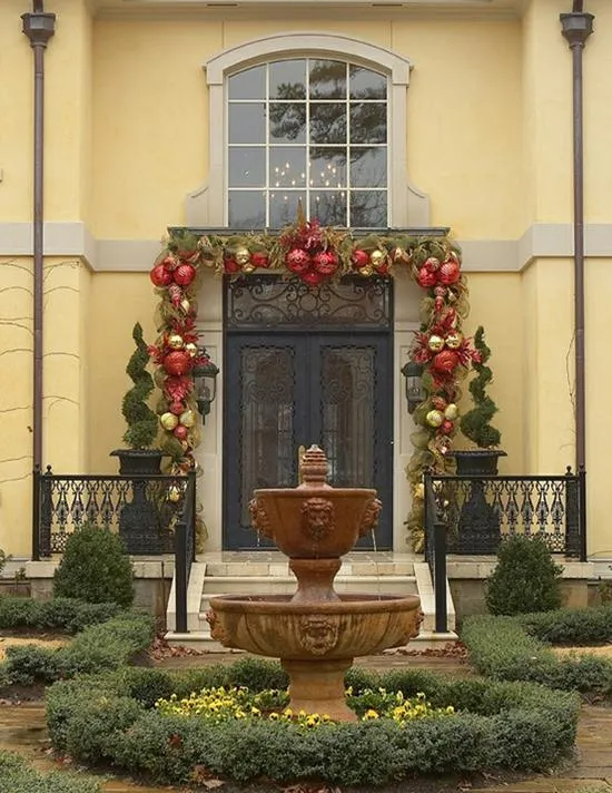 20 Ideas for your Front Door Christmas Decoration - Elena Arsenoglou  Interior Designer - Έλενα Αρσένογλου Διακοσμήτρια