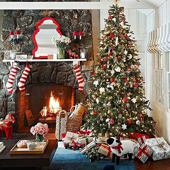 20 Traditional Christmas Tree Ideas, Decorations and Ornaments! (With Home  Tours!) • The Budget Decorator