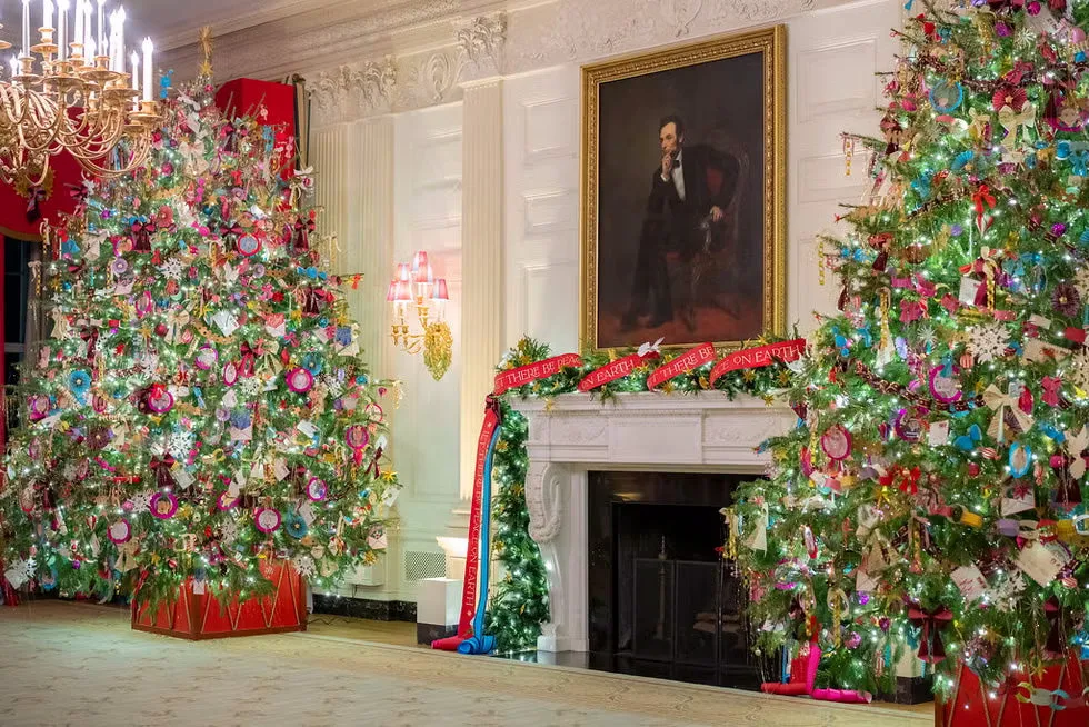 2024 White House Holiday Decorations – Cheree Berry Paper & Design