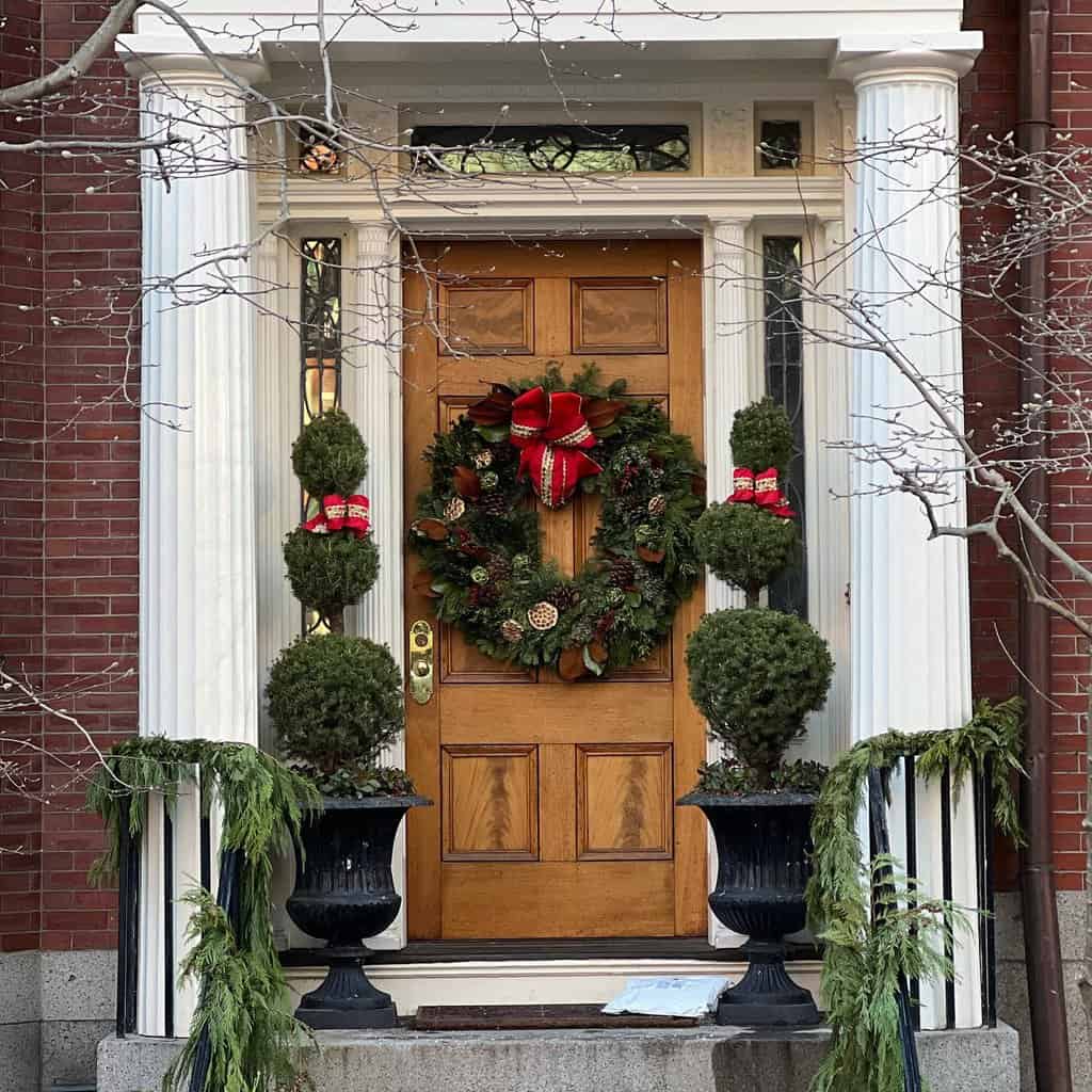 21 Front Door Wreath Ideas: A Warm and Stylish Entrance – Inspirations at  Your Fingertips