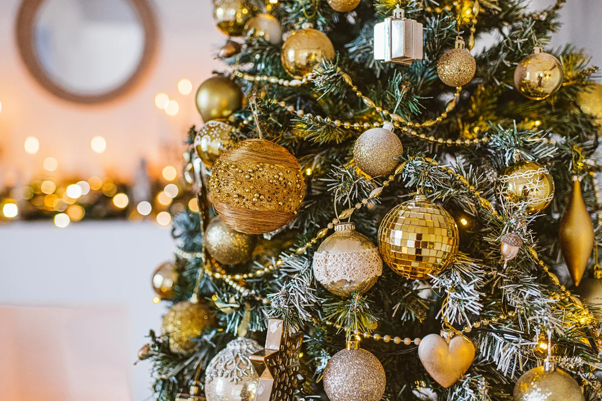 21 Inspired Christmas Tree Theme Ideas