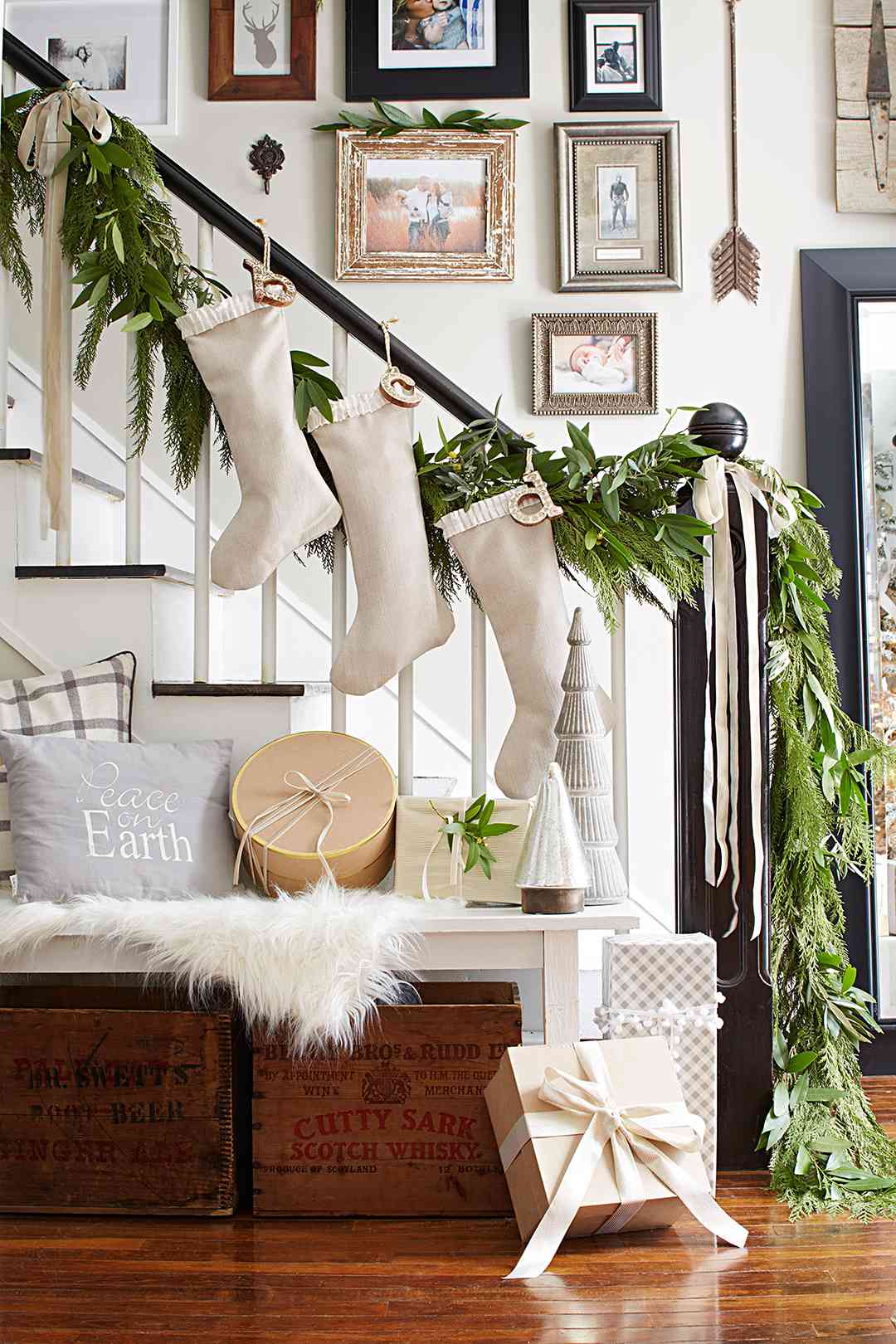 23 Farmhouse Christmas Decor Ideas
