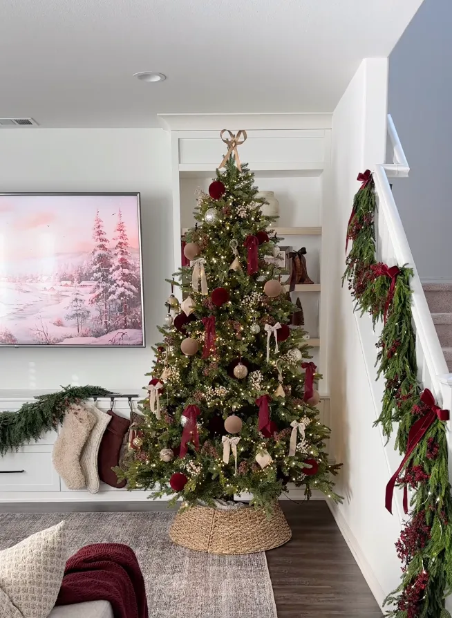 25 Farmhouse Christmas Tree Ideas to Transform Your Decor