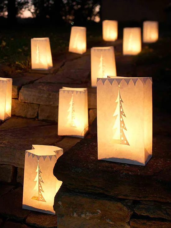 27 DIY Outdoor Christmas Decorations to Light Up Your Home