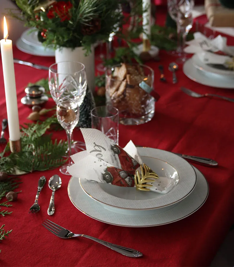 3 ways to set the Christmas table - Hardanger Bestikk