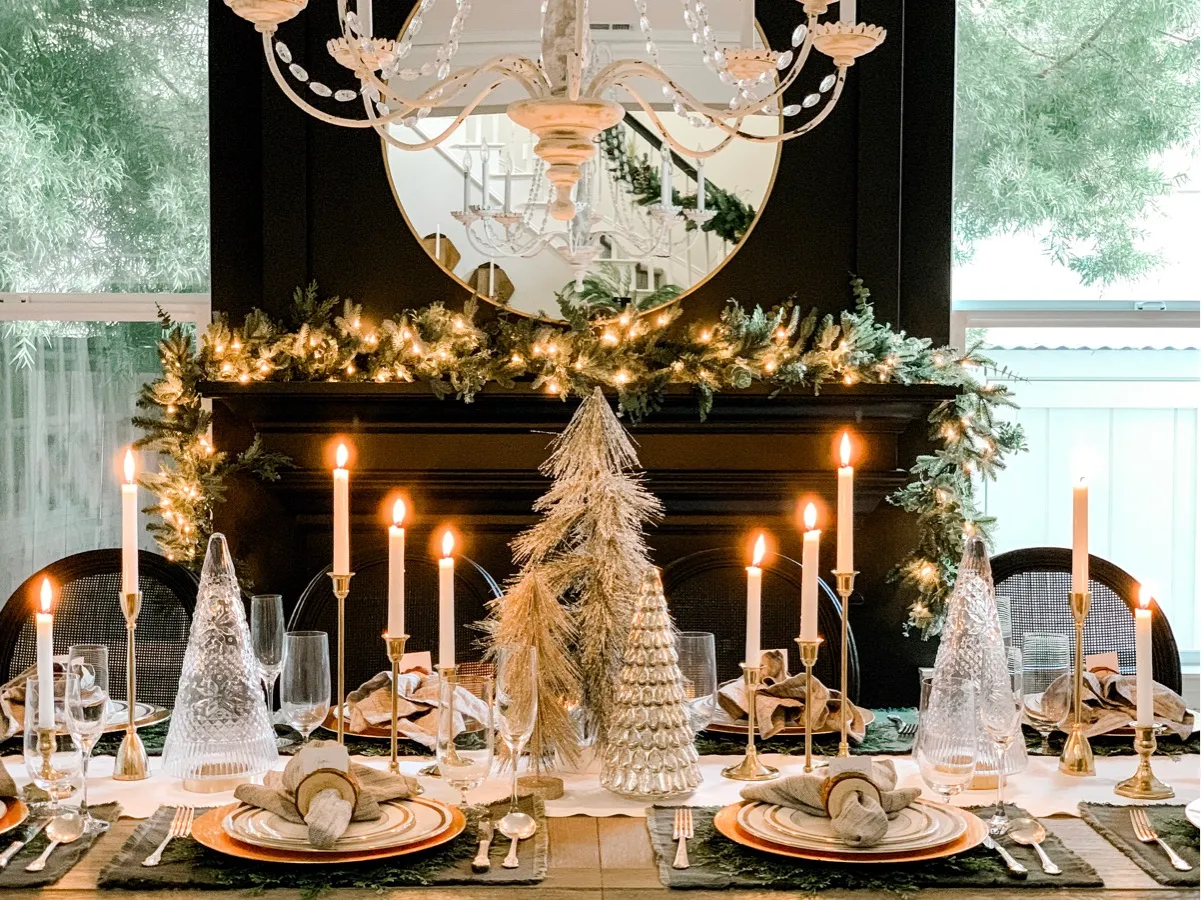 30 Christmas Table Settings For A Festive Holiday Meal Christmas Table  Decoration