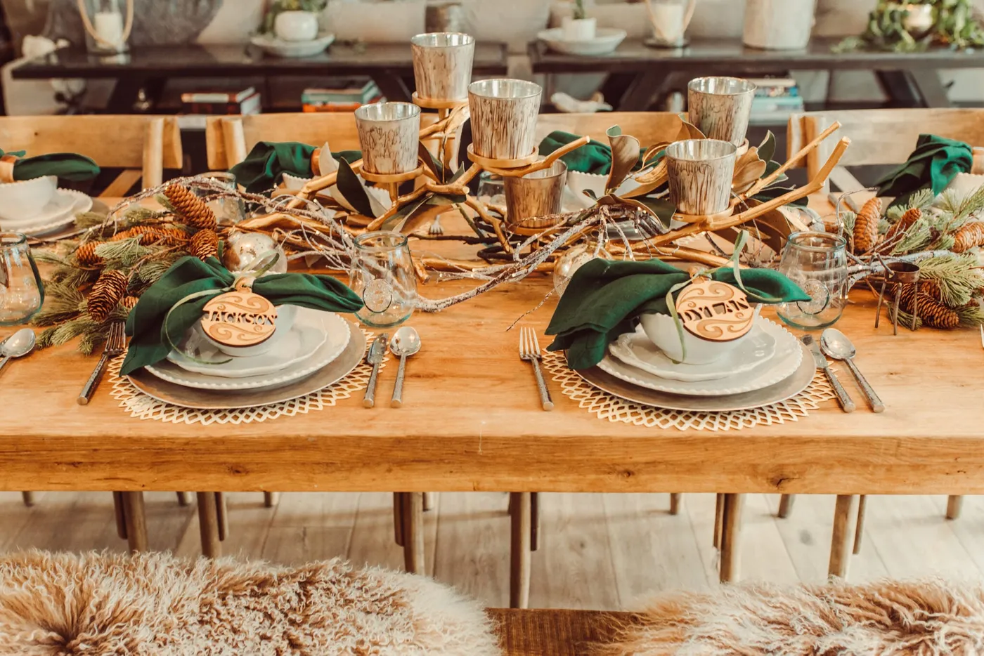 30 Christmas Table Settings For A Festive Holiday Meal Traditional  Christmas Table Setting for 12 Guests