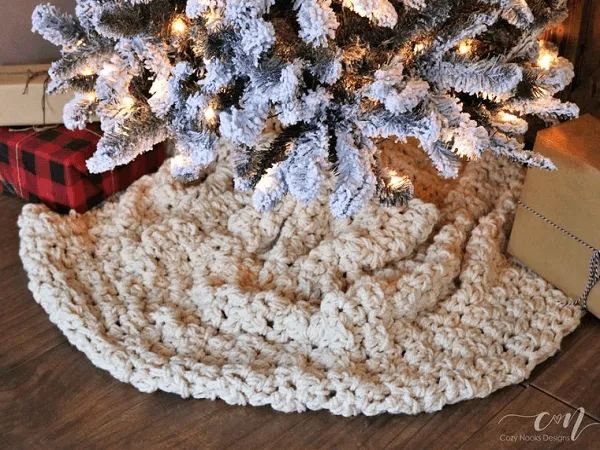 32 Crochet Christmas Tree Skirt Patterns - Crochet News