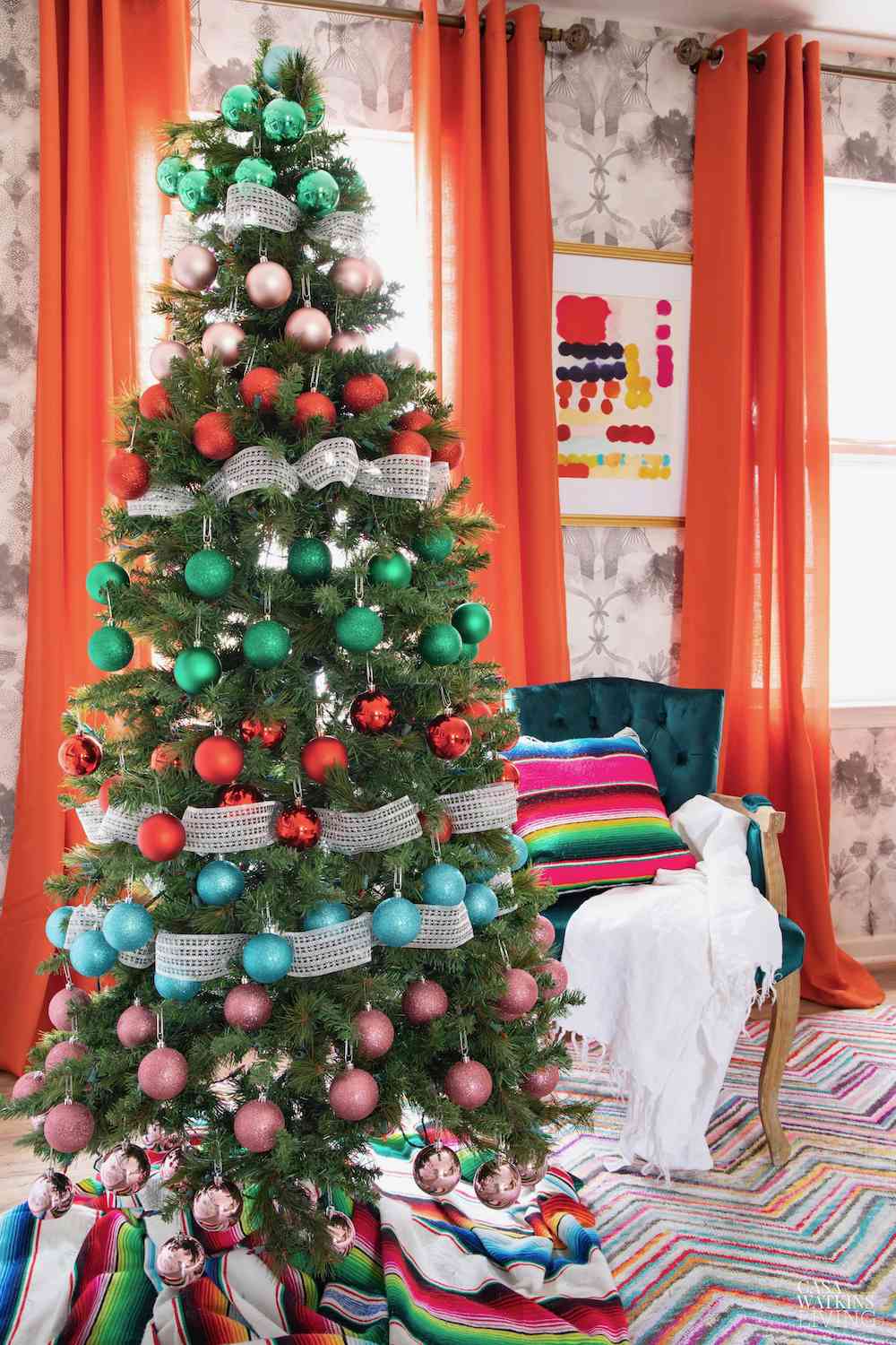 38 Christmas Tree Ribbon Ideas for a New Take on a Classic Look