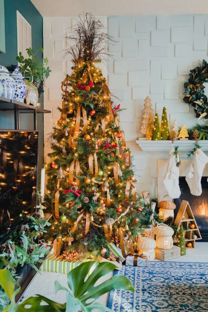 38 Christmas Tree Ribbon Ideas for a New Take on a Classic Look