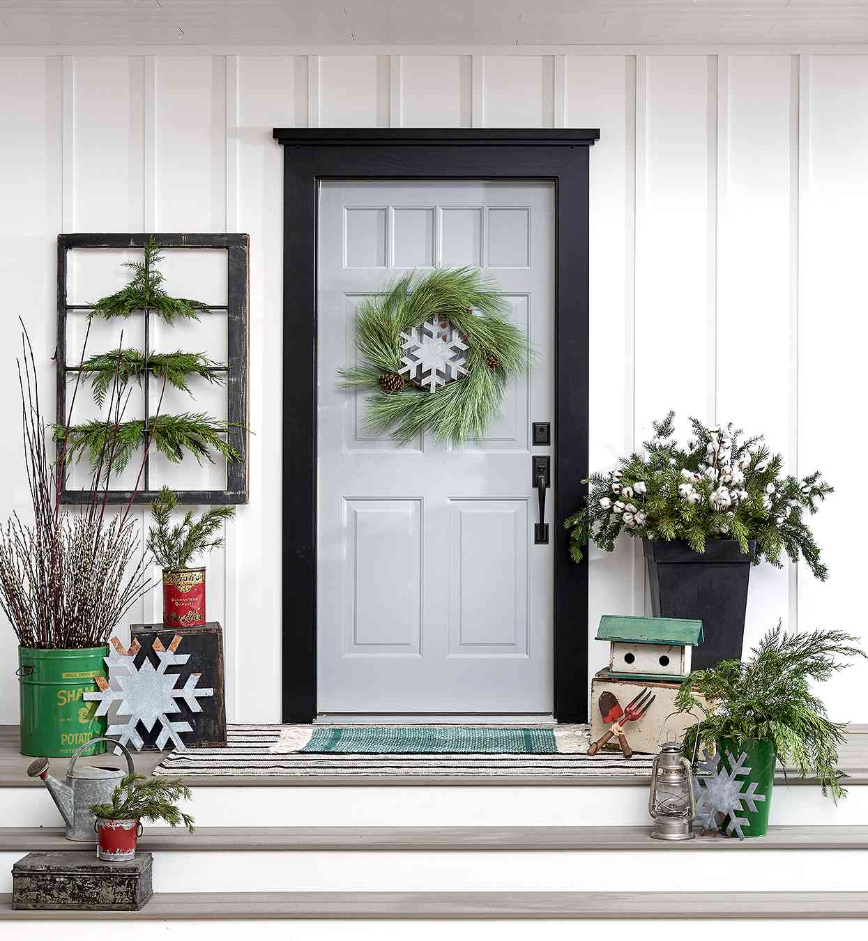 40 Festive Ideas for Front Door Christmas Decorations