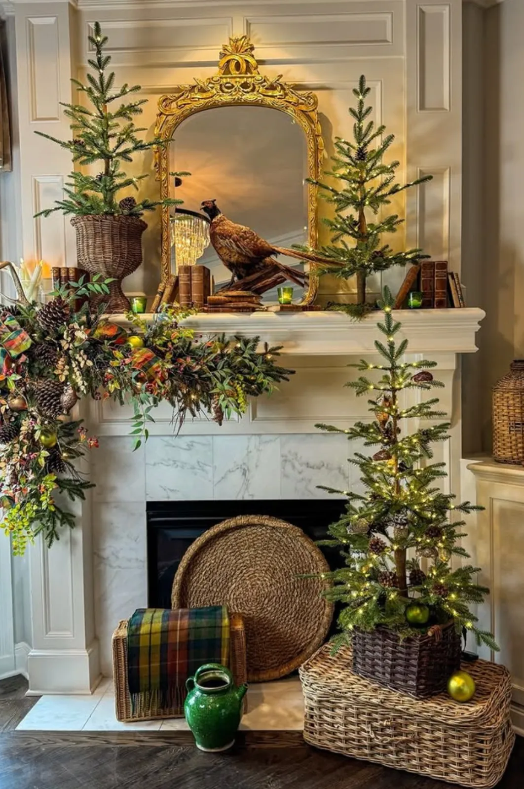 49 Creative Ideas for Decorating Your Mantle for Christmas - Authentic  Christmas