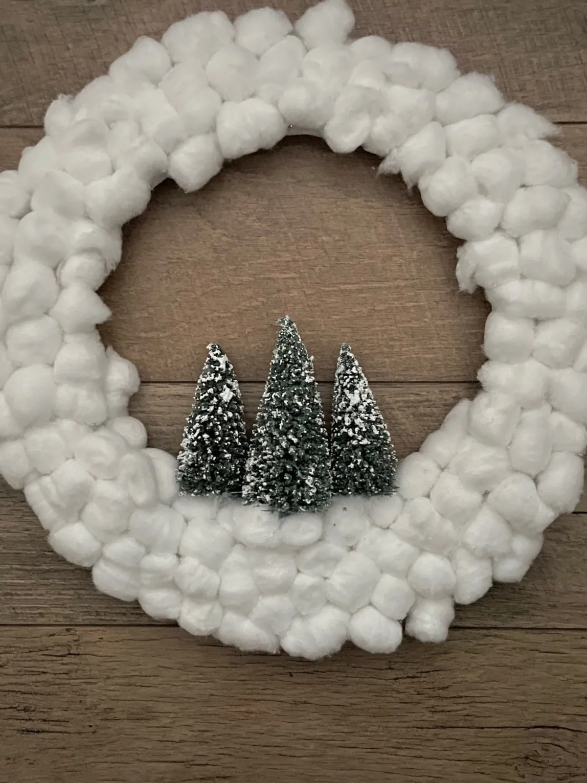 $5 Cotton Ball Winter Wreath – Easy Christmas Wreath — CraftBits.com