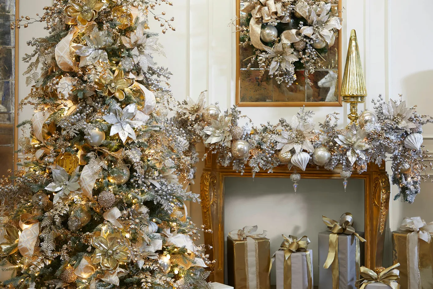 5 Delightful Looks for your Gold Decorative Christmas Tree - Decorator's  Warehouse