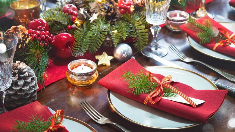 50 Christmas Dining Room Decor Ideas To Celebrate A Festive Feast In Style
