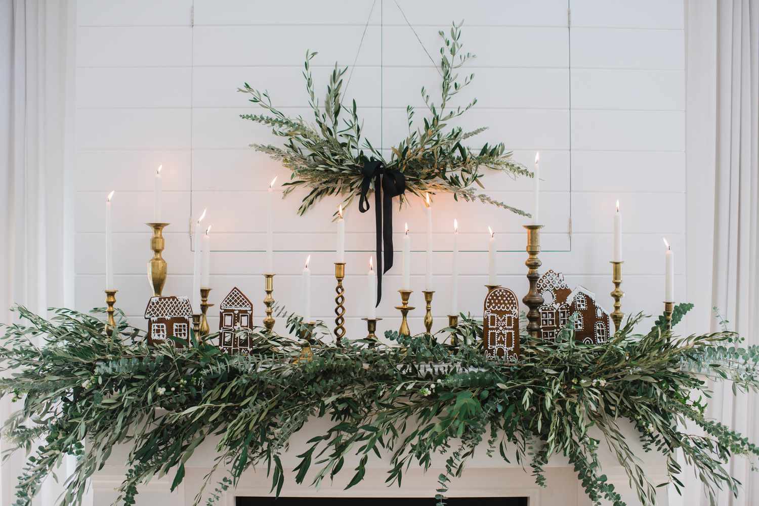56 Christmas Mantel Decor Ideas for a Festive Home