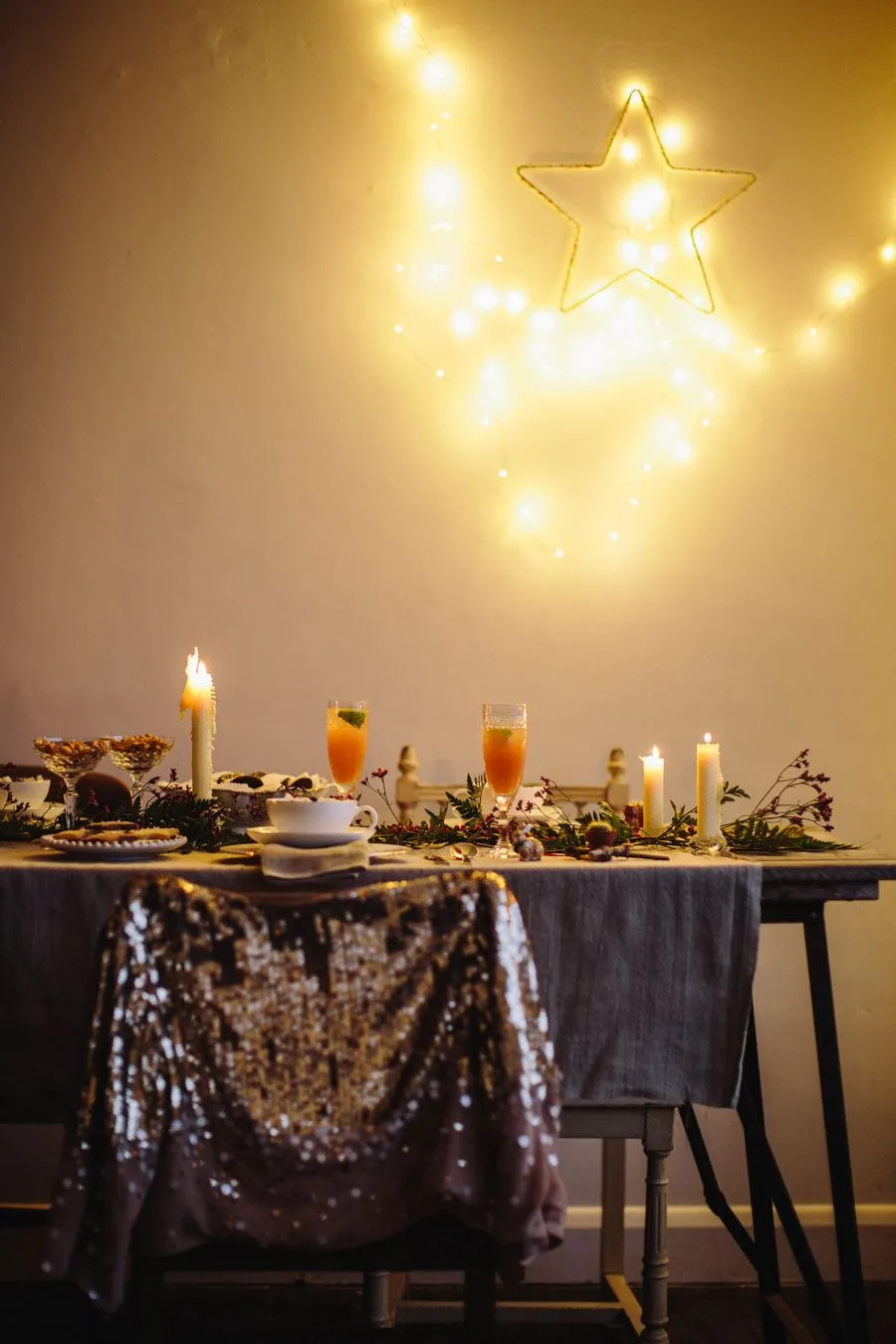 56 Christmas Table Decorating Ideas for Holiday Cheer