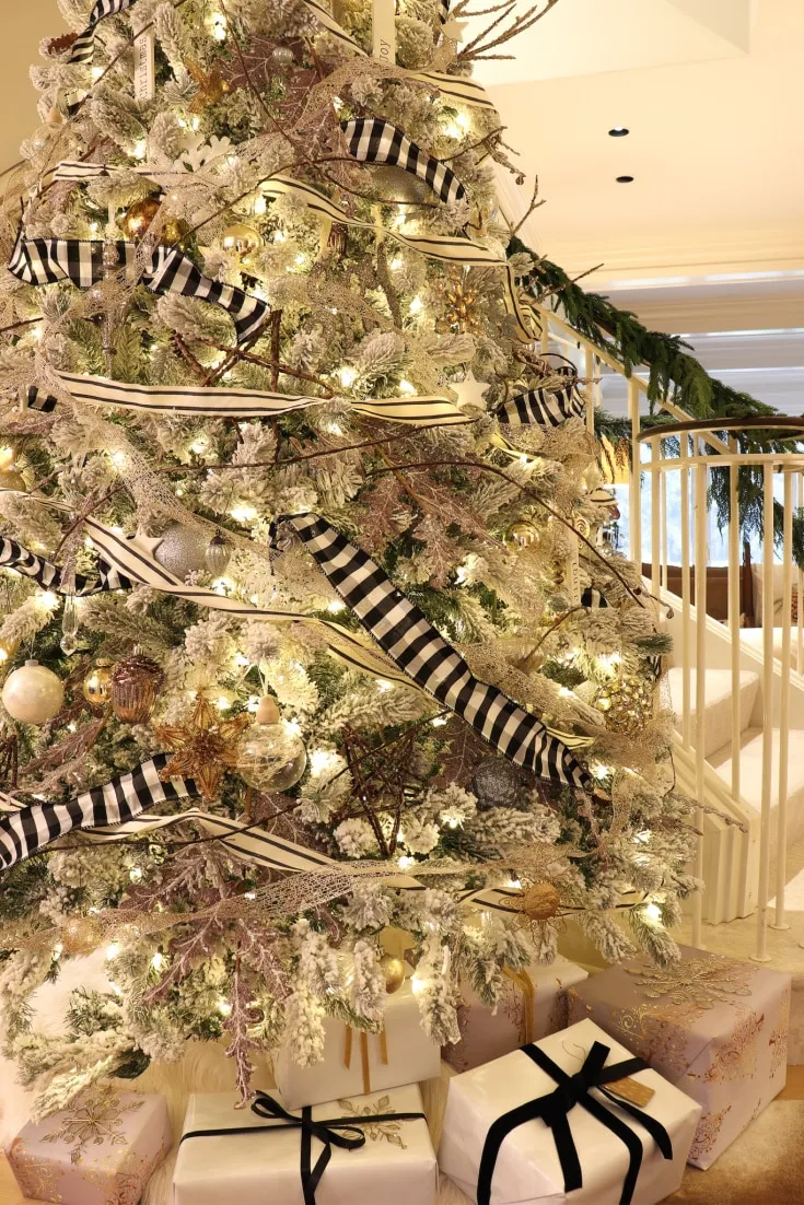 6 Easy Ways to Achieve an Irresistibly Festive White Christmas Tree