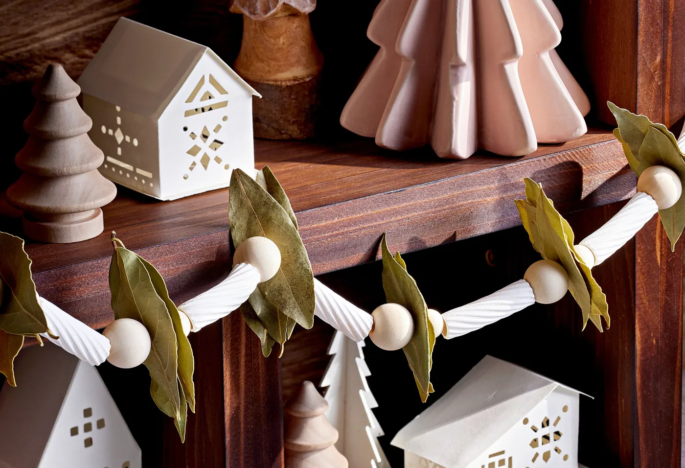 7 Ways to Turn Pantry Staples Into Elegant Christmas Decor
