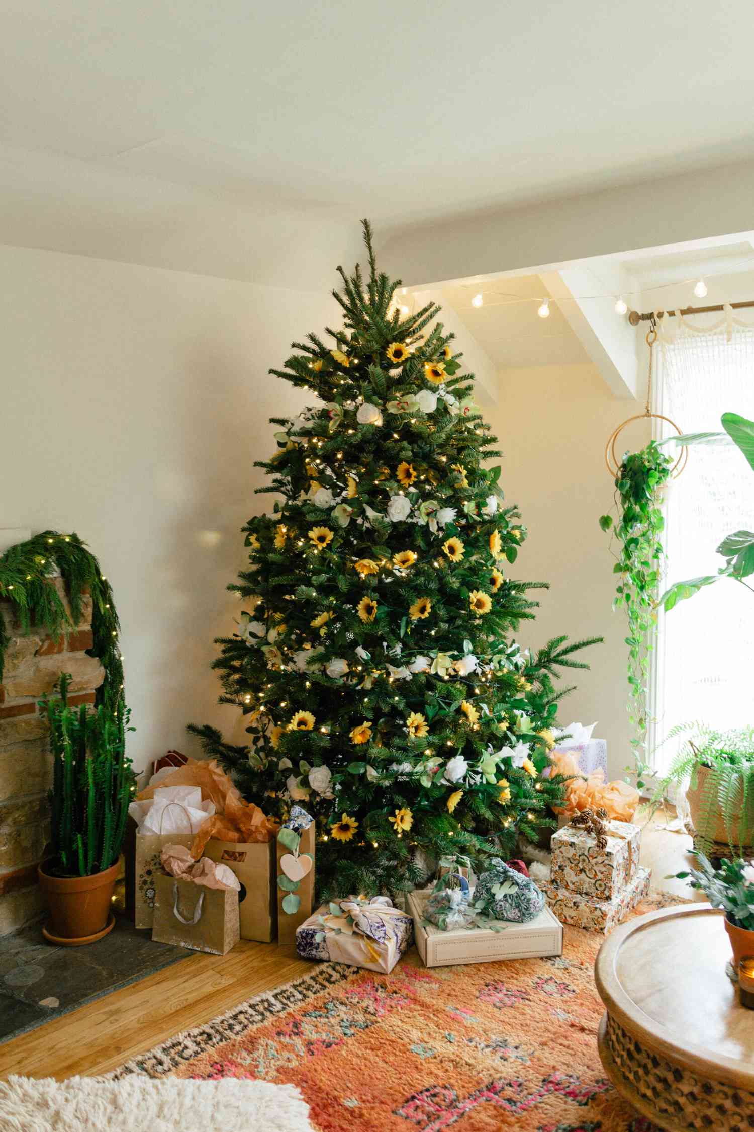 75 Christmas Decorating Ideas From Interior Designers