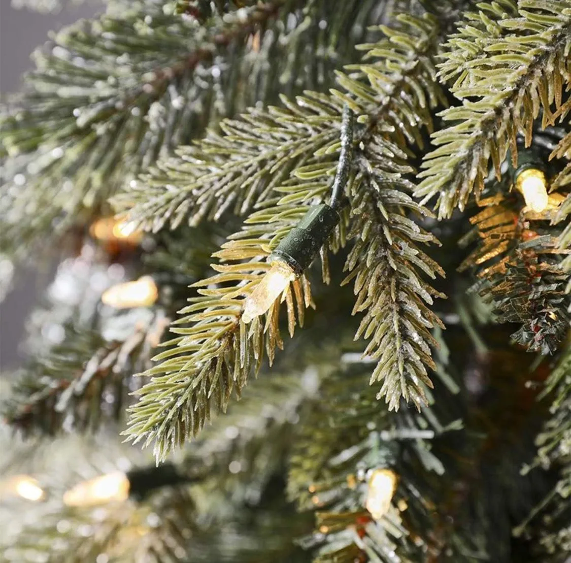 7.5 ft. Pre-Lit Glittery Pine Slim Tree with Clear Lights, Plug-In Like New  5ft Pre Lit Christmas Tree With Clear Lights And Pinecones