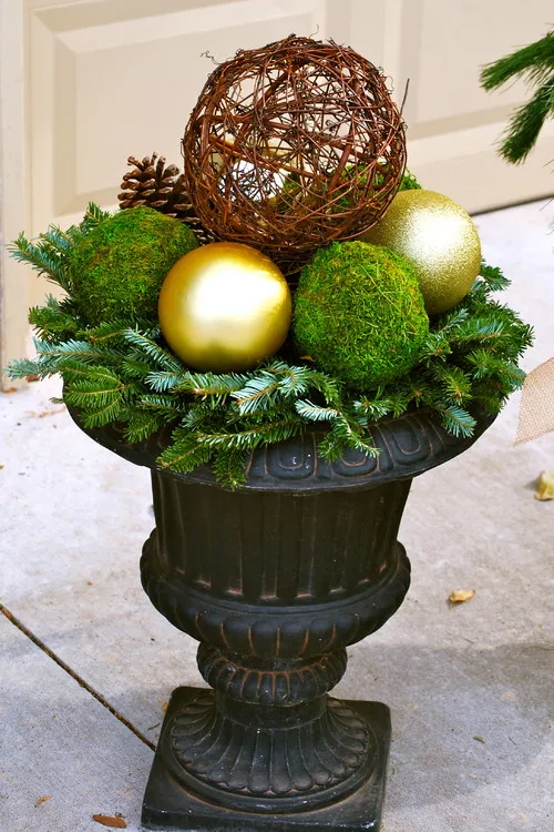 8 Festive Ideas for Winter Container Gardens