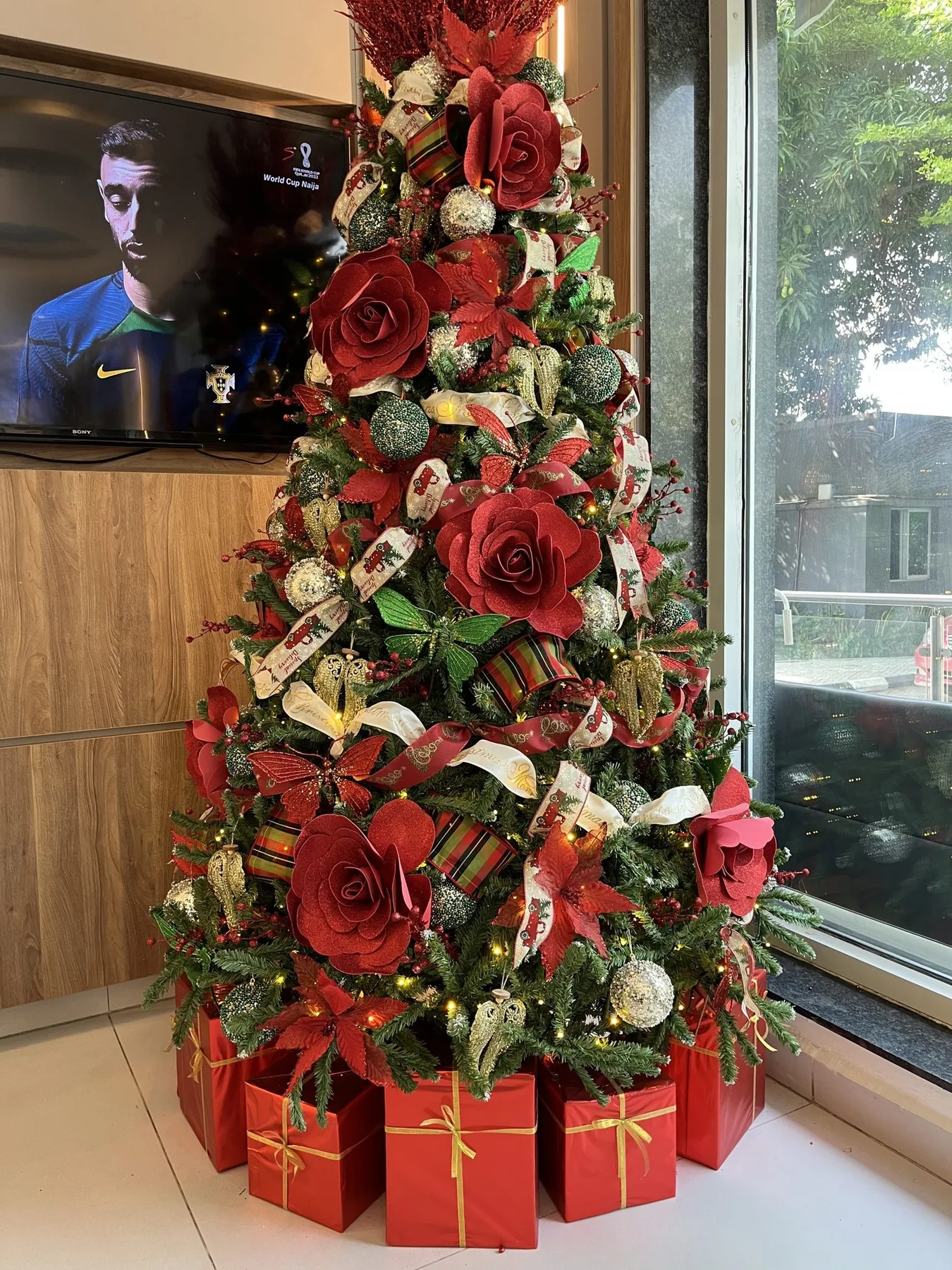 8ft Traditional Green Christmas tree with red, gold and green ornaments –  The Gift & Christmas Company