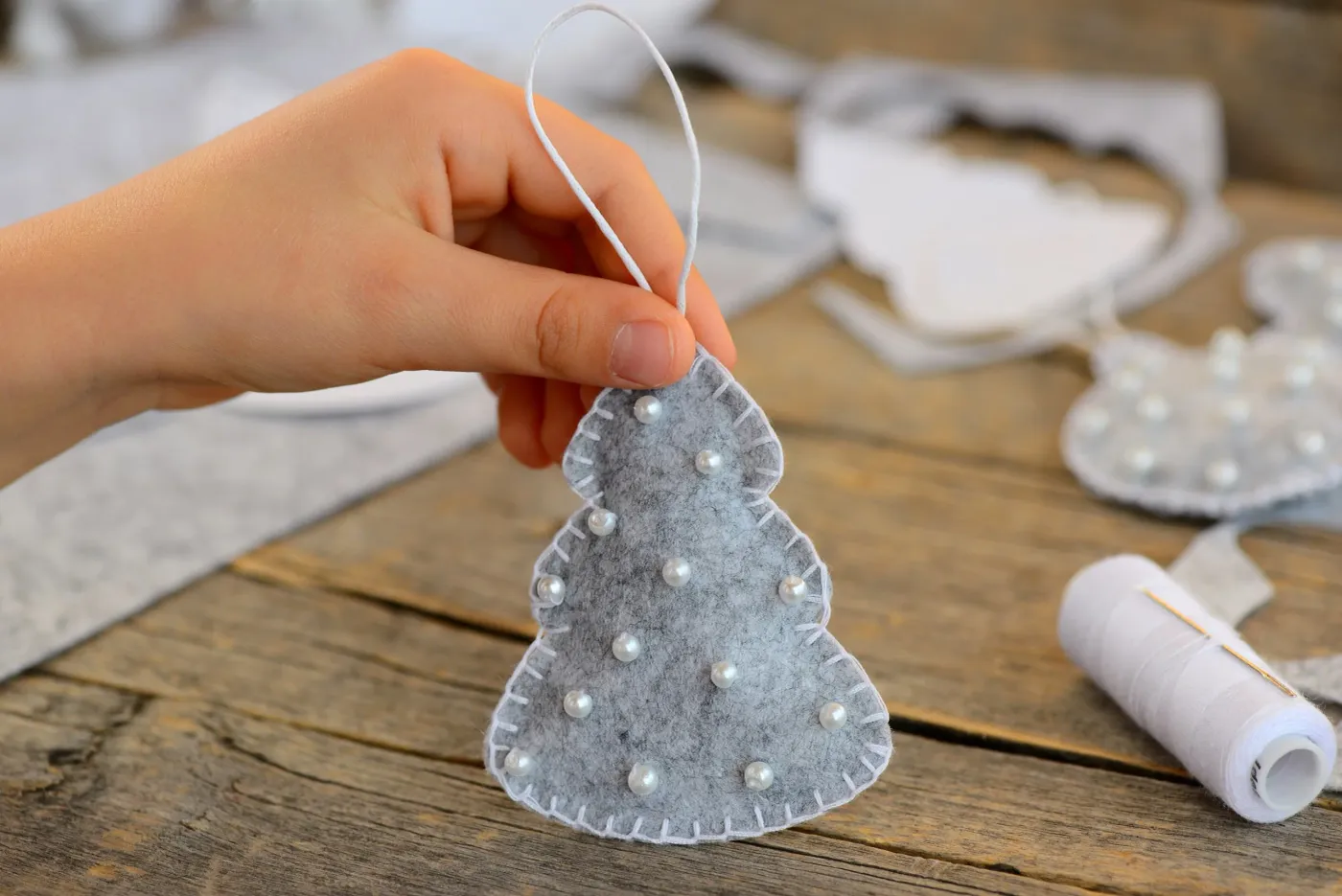 9 Holiday Decorations Your Family Can Craft at Home — Kvaroy Arctic