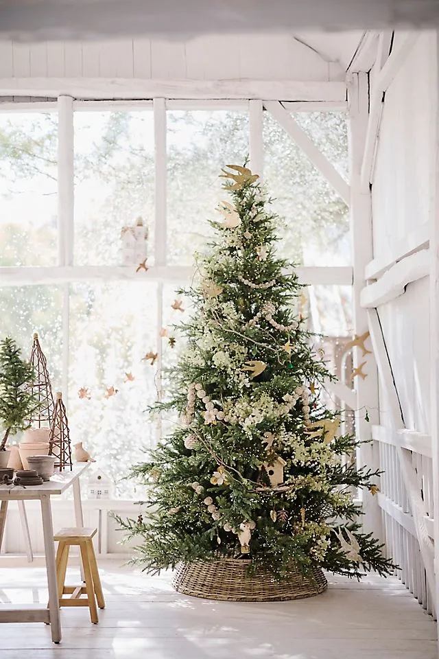 Artificial Pre-Lit Norway Spruce | Terrain