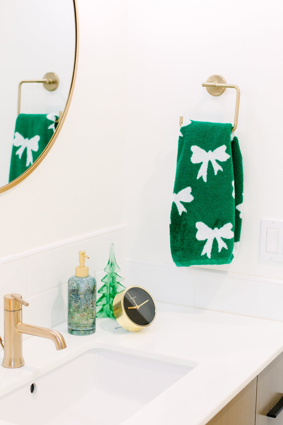 Bathroom Christmas Decor Ideas » Lovely Indeed