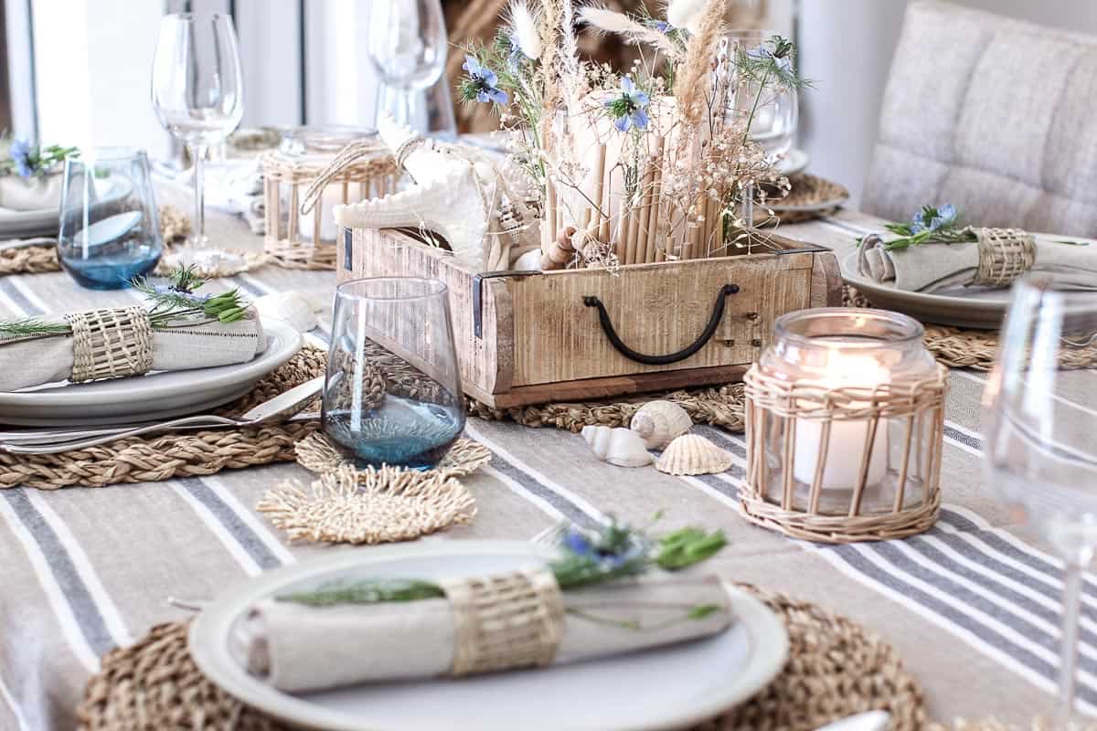 Beach Themed Coastal Dining Room Table Centerpieces 12 Coastal Christmas  Dining Table Decor Centerpiece Ideas