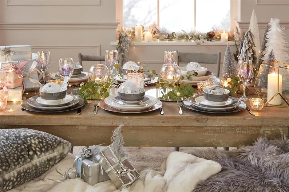 Beautiful Christmas table decorating ideas | loveproperty.com