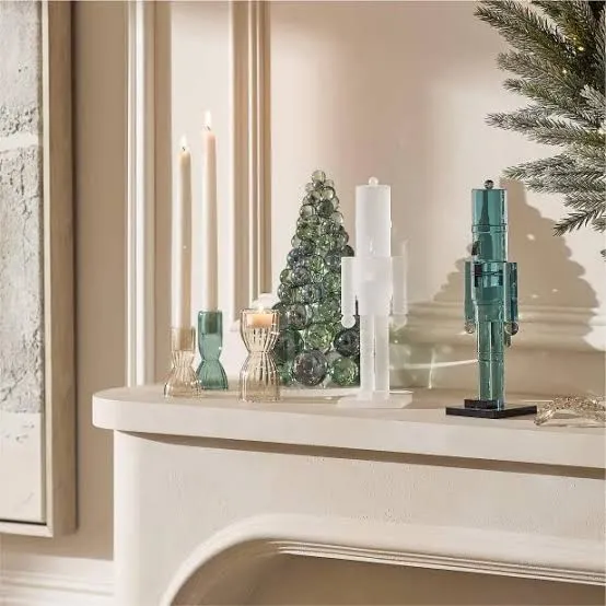 Best Minimalist Christmas Decor 2025 | HGTV
