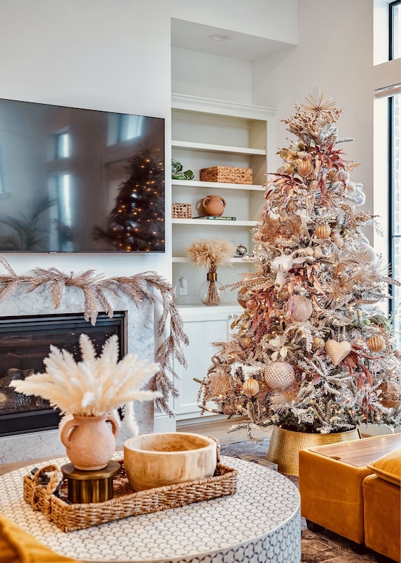 Boheme Haus ·Award-Winning Designer Luxury for 12· Montrose ·3200sqft •  Elevator - Houston - Reserve Now - 2026 - Vrbo