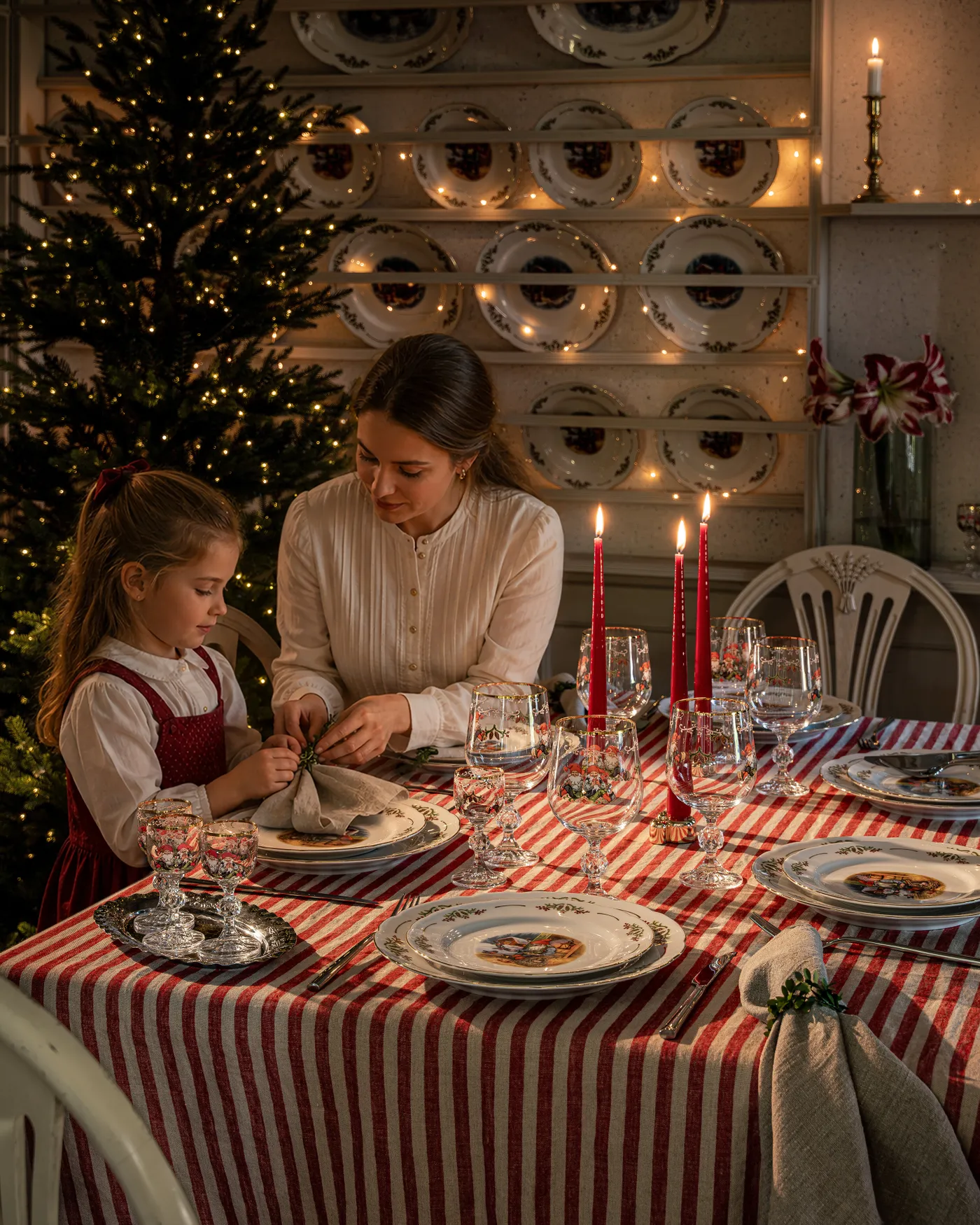 Buy the tableware Traditional Christmas online | Fyrklövern