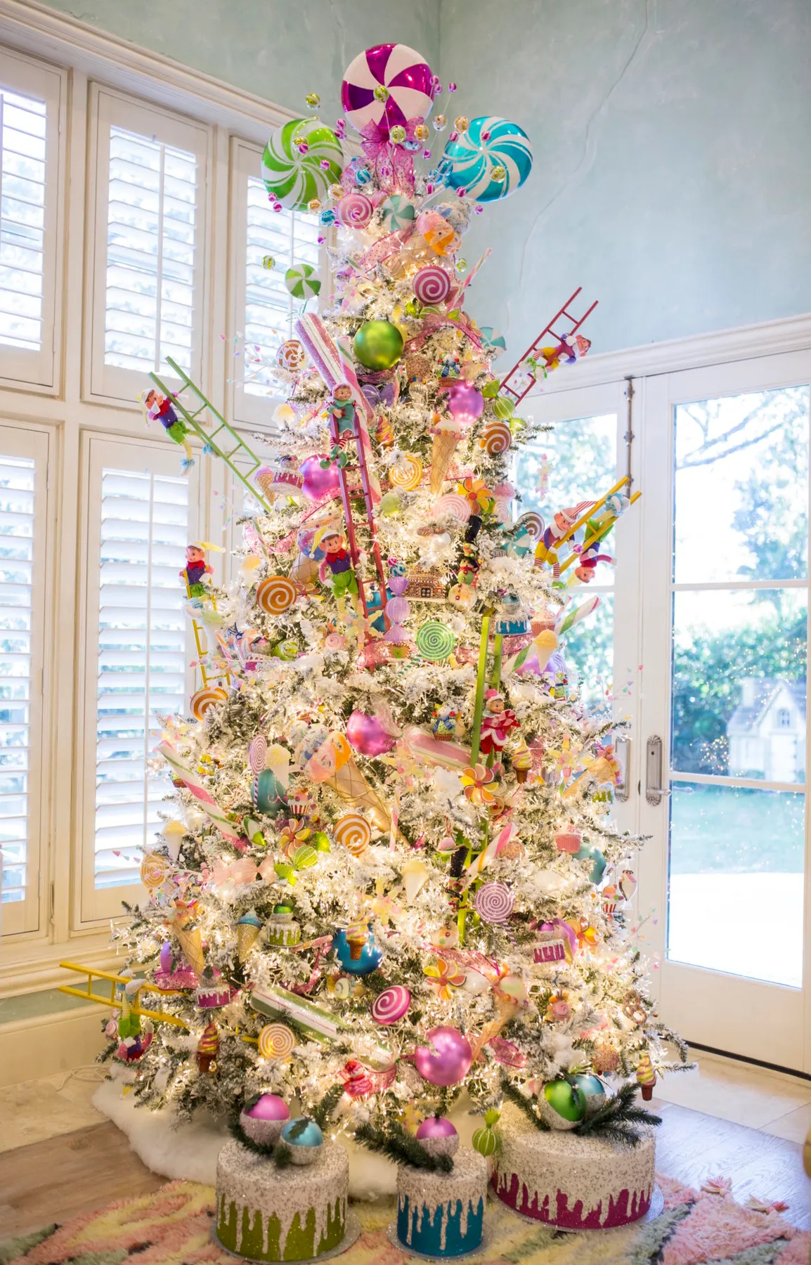 Candyland Christmas Ornaments 32 Candy Land DIY Decorations Ideas Candy  Land Christmas Tree, Candy Theme Tree,