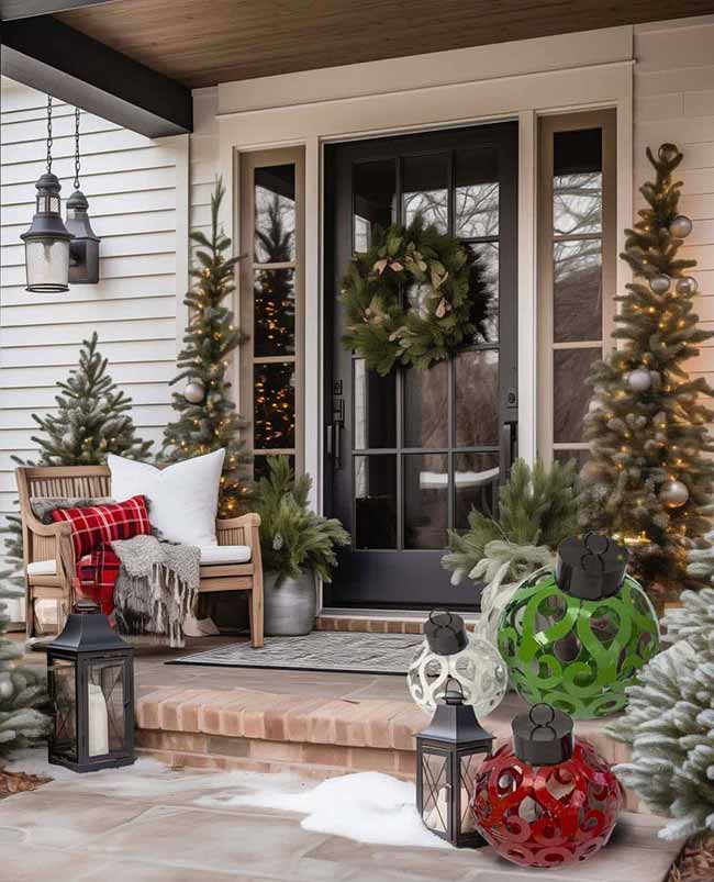 Cheerful and Charming: 35 Outdoor Christmas Decorating Ideas to Delight