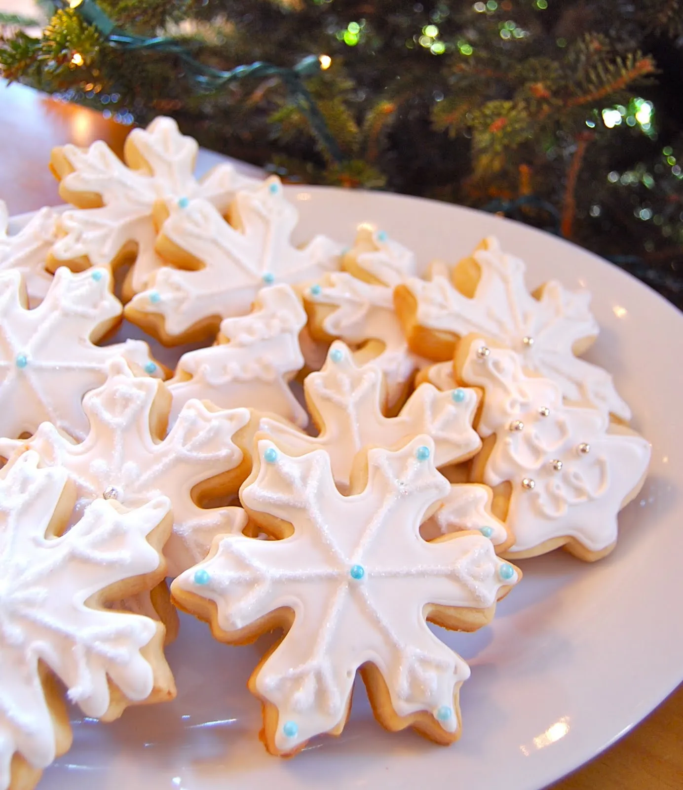 Chef Mommy: White Snowflake and Christmas Tree Sugar Cookies