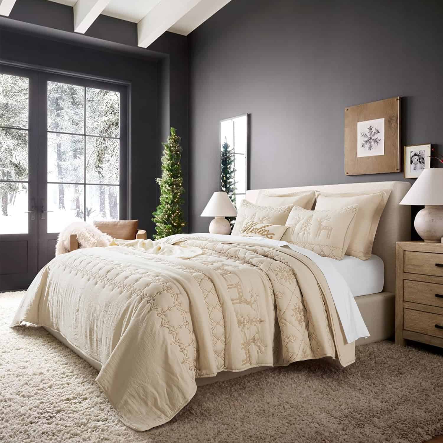 Christmas Bedding Ideas from Amazon for your Bedroom - Making Manzanita