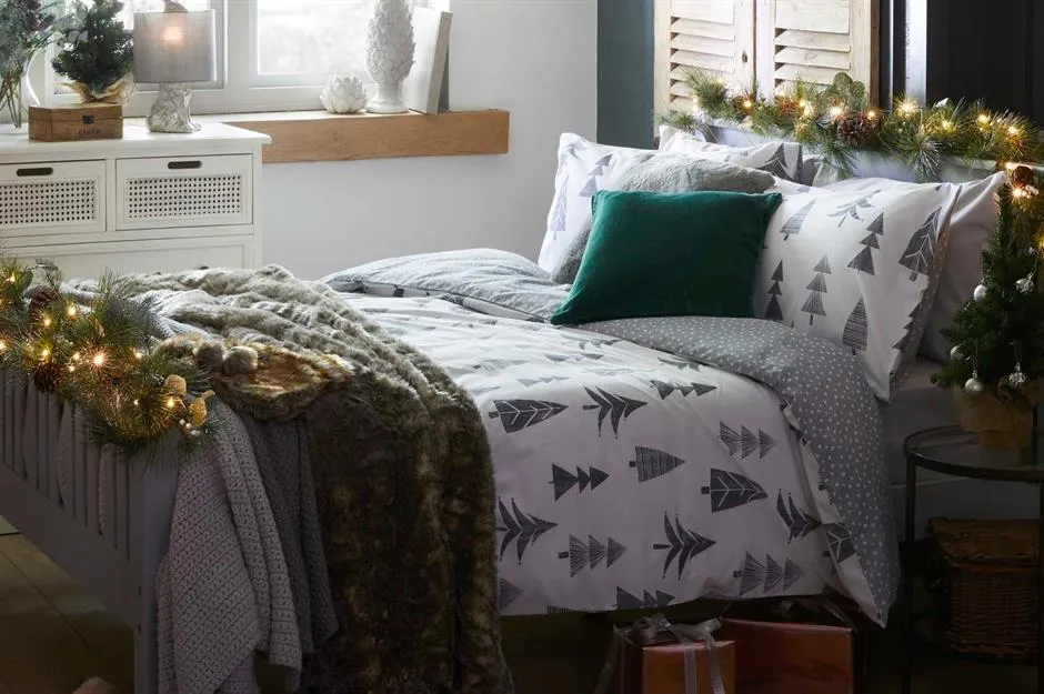 Christmas bedding: our pick of the best festive bedding sets |  loveproperty.com